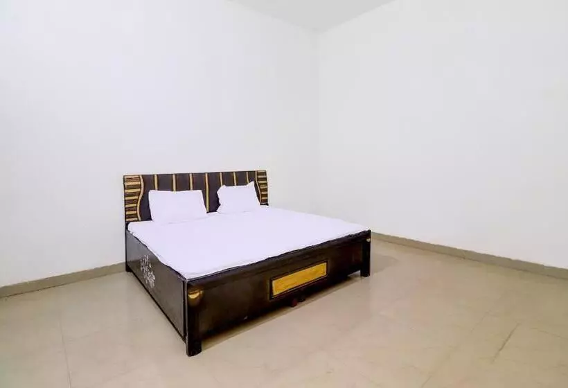 Hotelli Oyo 81438 Mannat Guest House