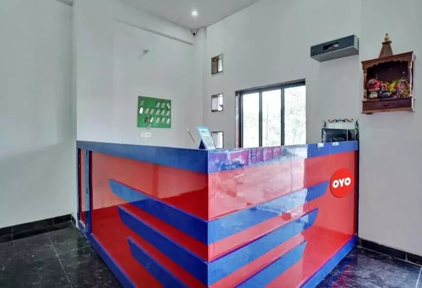 ホテル Oyo Flagship 81277 Om Shanti Aavashiya