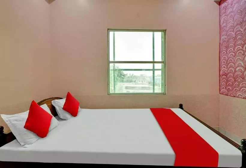 ホテル Oyo Flagship 81277 Om Shanti Aavashiya