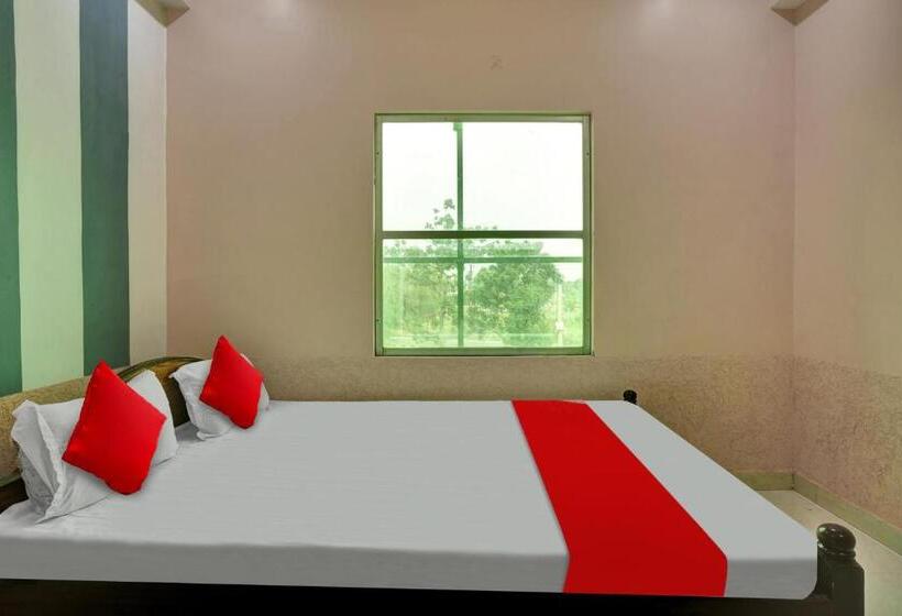 ホテル Oyo Flagship 81277 Om Shanti Aavashiya