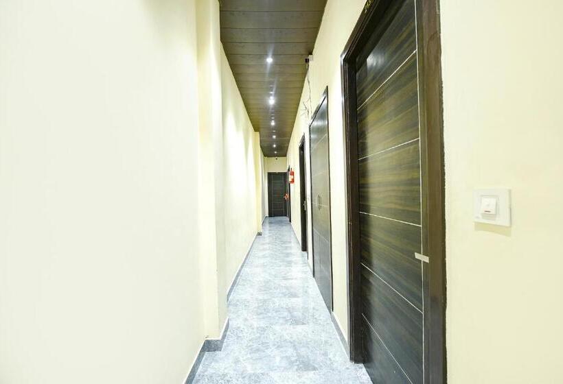 Fabhotel Shiva Residency