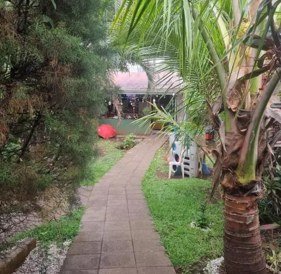هتل Paradise Alajuela