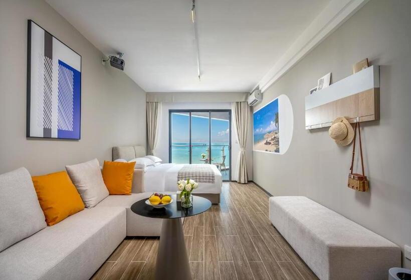 Отель Poltton Century