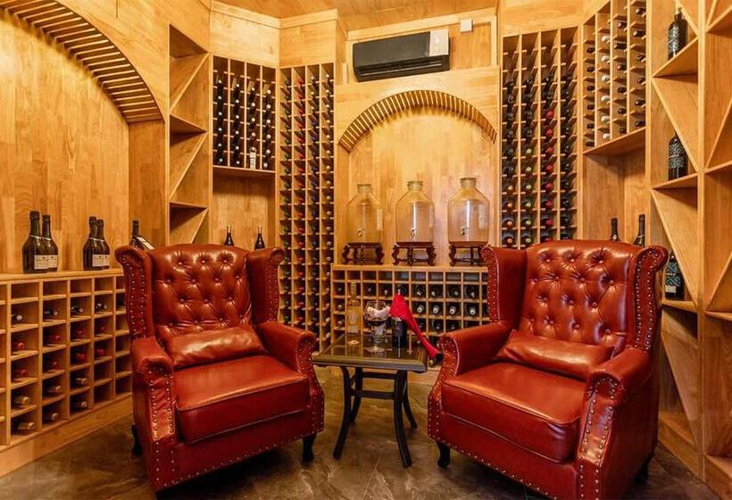 هتل The Waiting Lodge