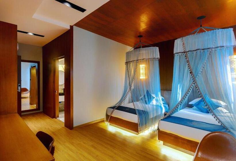 هتل The Waiting Lodge