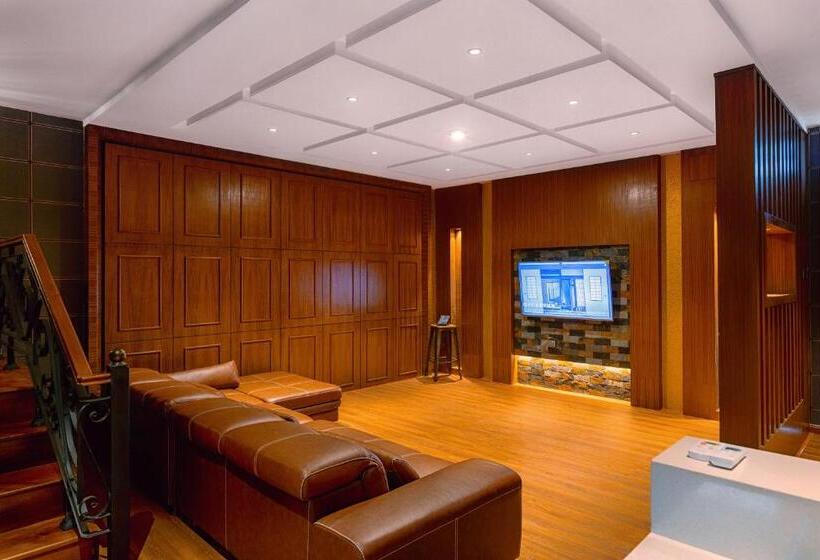 هتل The Waiting Lodge