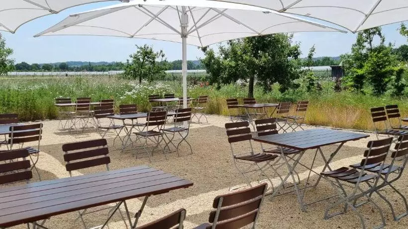 ホテル Vorgebirgsblick   Restaurant Biergarten Gästehaus
