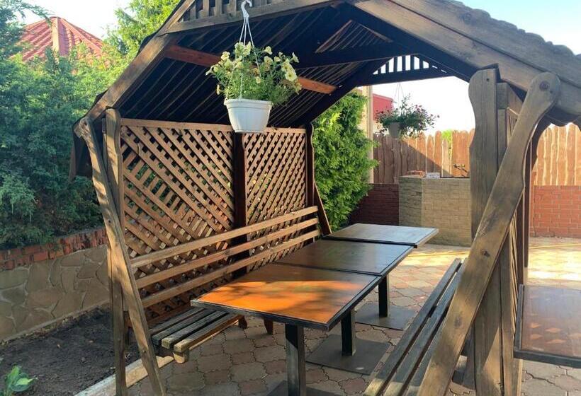 فندق على الطريق Linavi