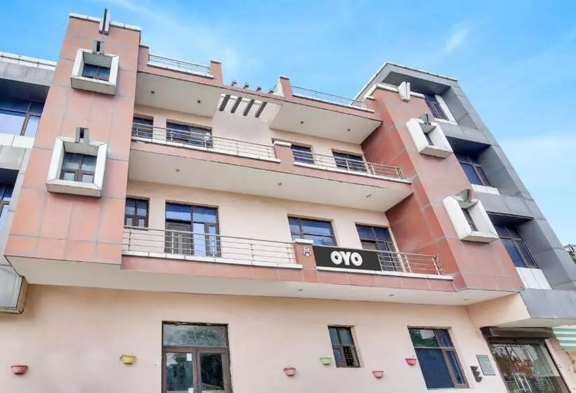 Oyo Flagship 81310 Hotel Sunrise