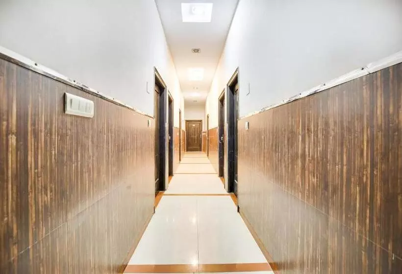 Oyo Flagship 81310 Hotel Sunrise
