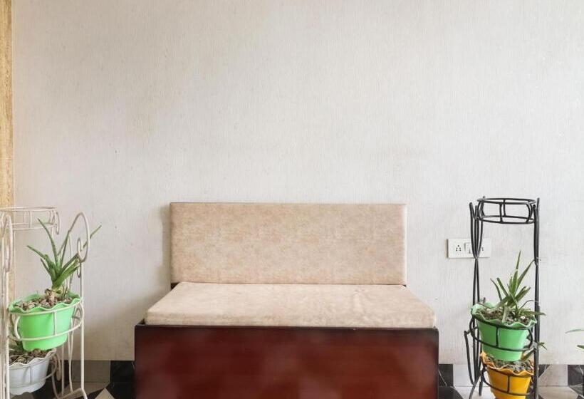 Oyo Flagship Hotel Green Apple