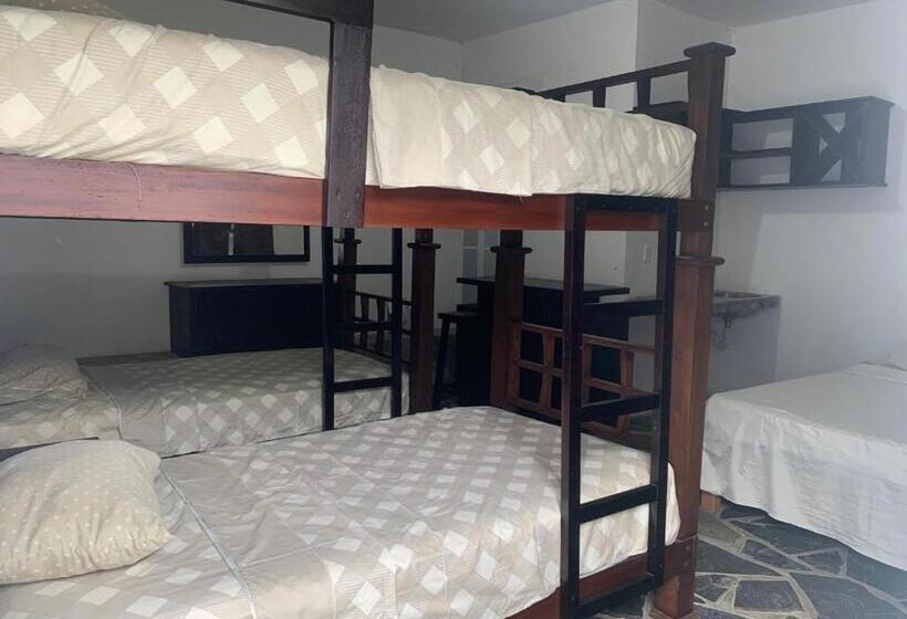 פנסיון /hostal Casa Blanca