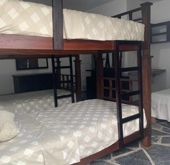 פנסיון /hostal Casa Blanca