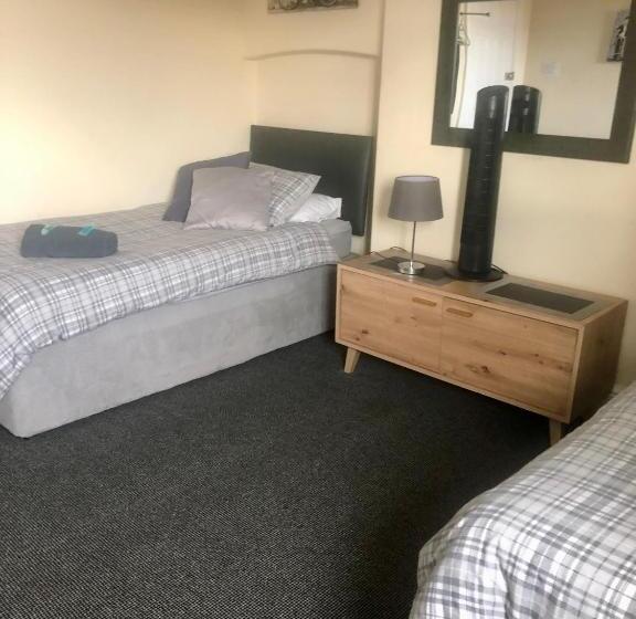 Пансион The Old Station House