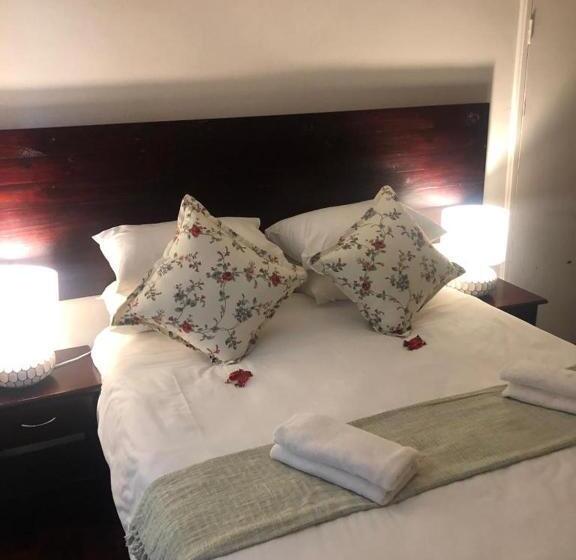 Colenso Lodge B&b