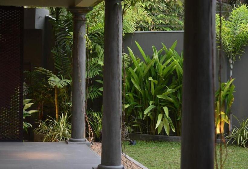 Bed and Breakfast Sithagi Home Stay