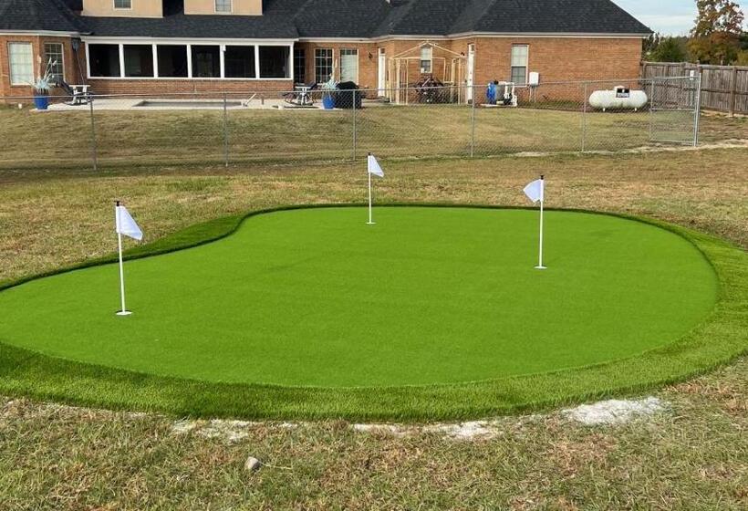 Bed and Breakfast Soulbeatz Country Mini Mansion W/ Pool & Putting Green