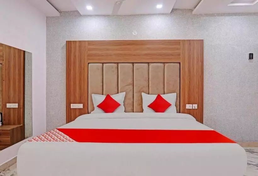 Flagship Hotel The Aryan