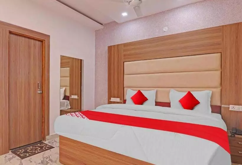 Flagship Hotel The Aryan