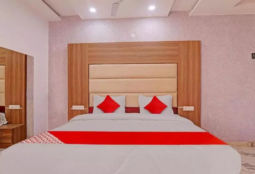 Flagship Hotel The Aryan