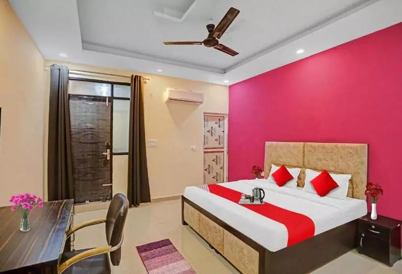 Hotelli Flagship Grand Imperial Near Worlds Of Wonder