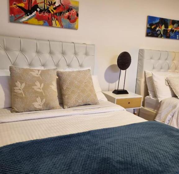 Отель Florentina