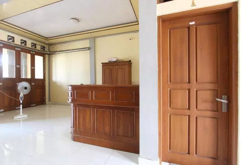 Hotelli Oyo 92533 Harjuna Guest House