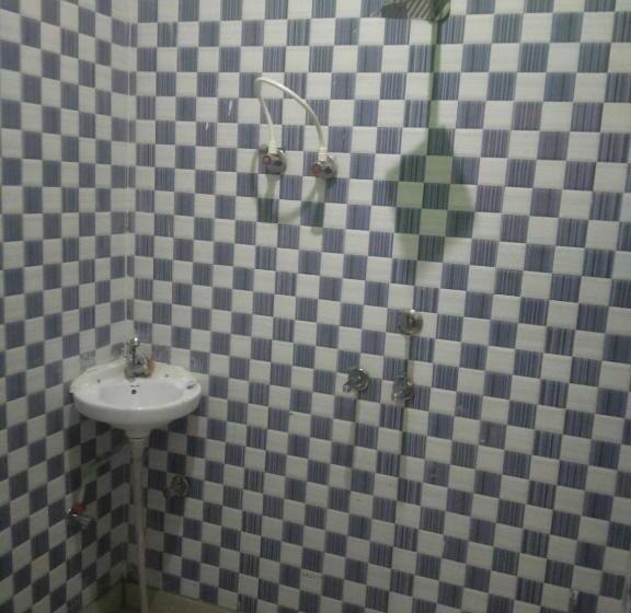 فندق Oyo Royal Inn