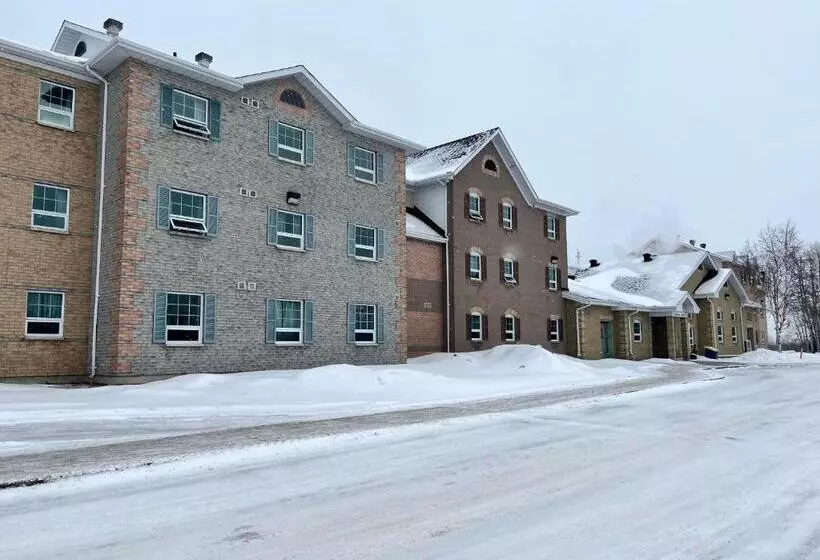 Hotelli Residence & Conference Centre   Timmins