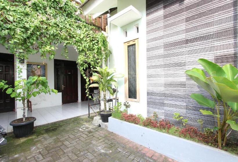 酒店 Spot On 93324 Hadi Homestay Syariah