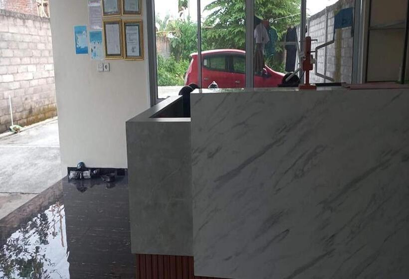 酒店 Spot On 93324 Hadi Homestay Syariah