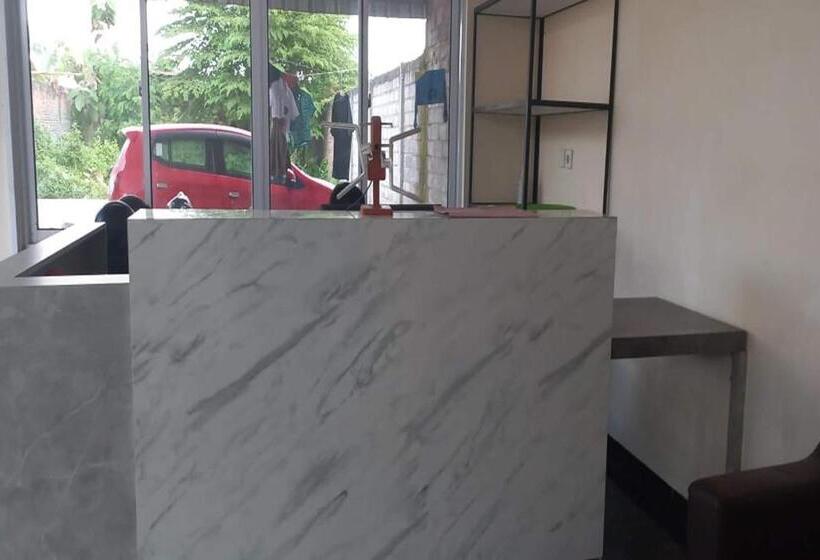 酒店 Spot On 93324 Hadi Homestay Syariah