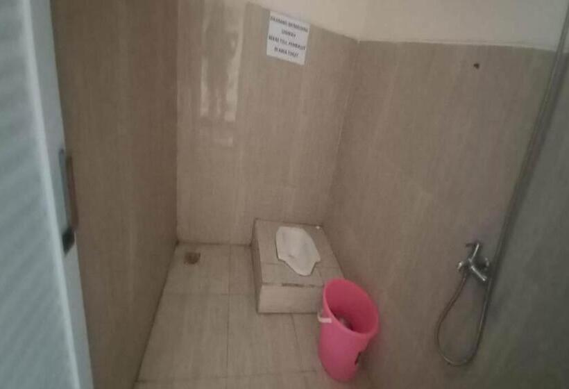 酒店 Spot On 93324 Hadi Homestay Syariah