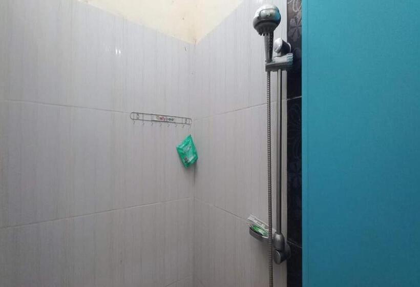 酒店 Spot On 93324 Hadi Homestay Syariah