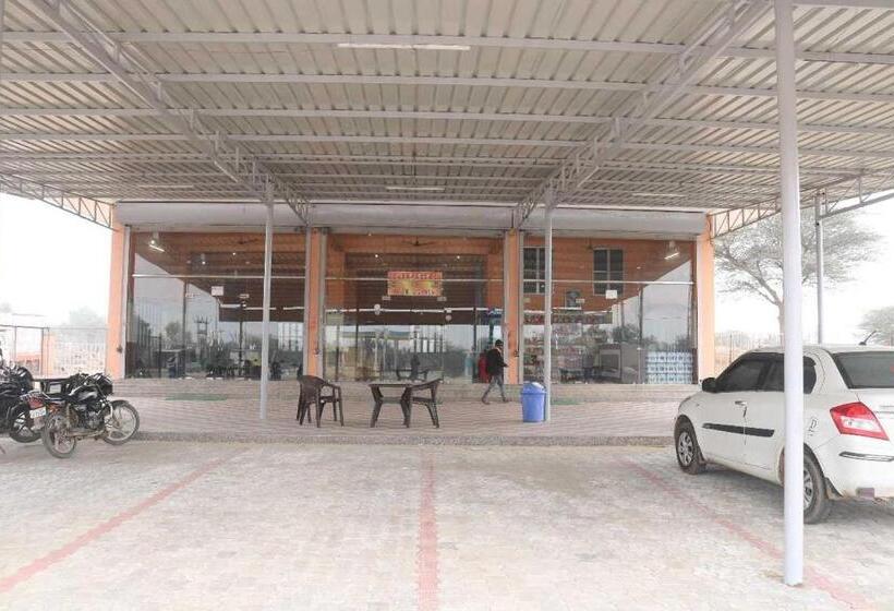 Oyo Hotel Purnima Palace