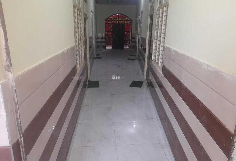 Oyo Hotel Signature Inn