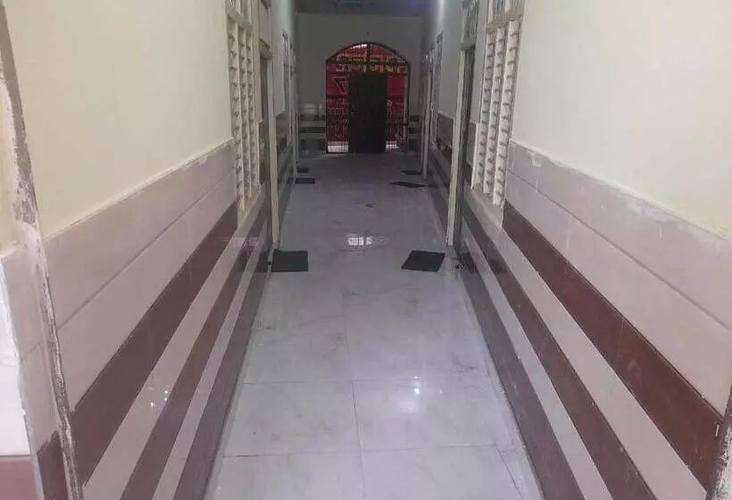 Oyo Hotel Signature Inn