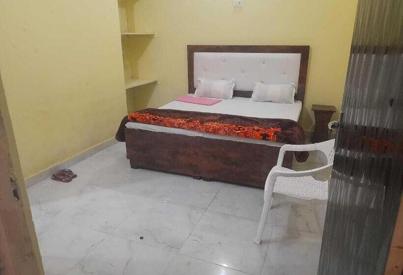 Oyo Hotel Signature Inn