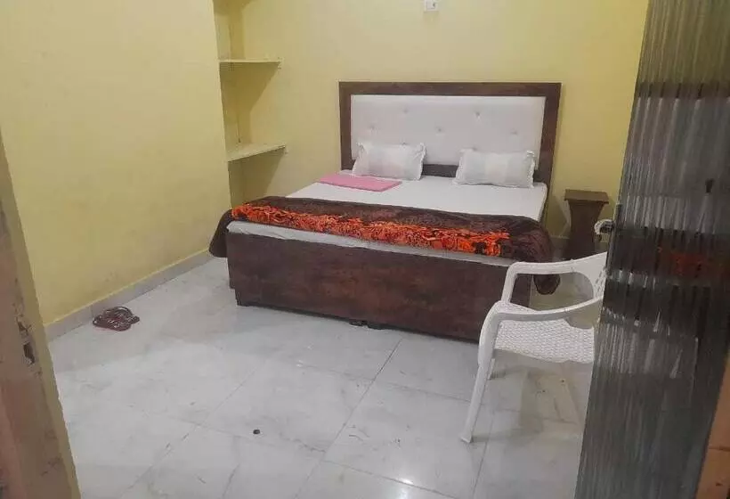 Oyo Hotel Signature Inn