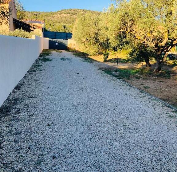 פנסיון Chez Nous