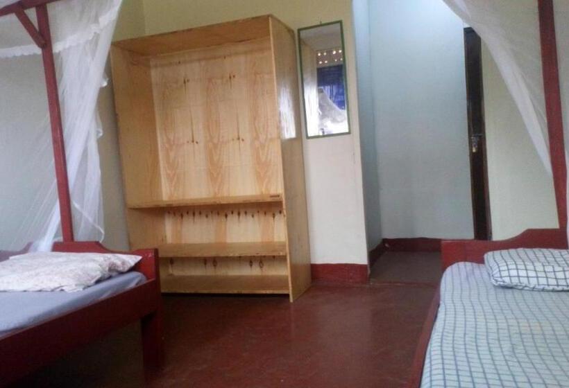 پانسیون Knowledge For Change House