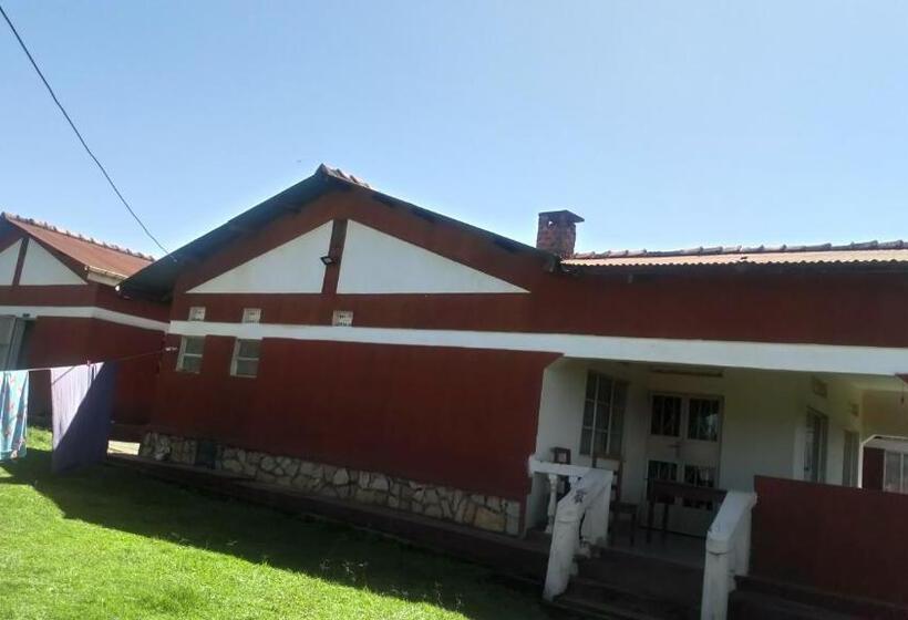 پانسیون Knowledge For Change House