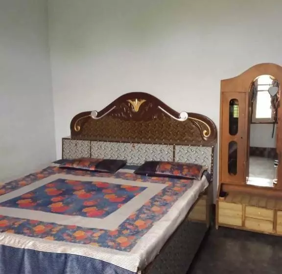 ペンション Oyo Home Neeta Homestay