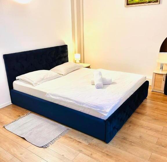 پانسیون Panoramic Center Villa