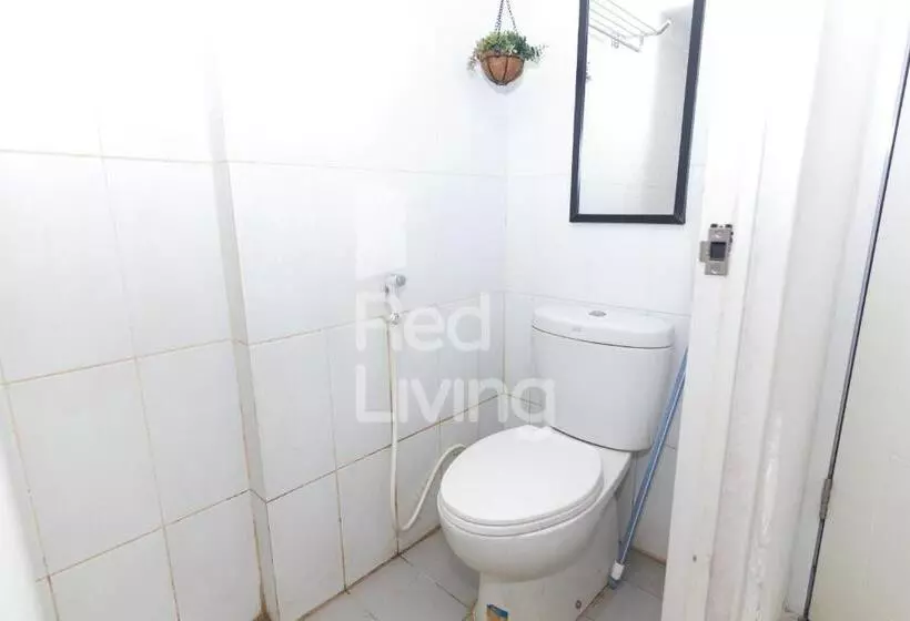 ペンション Redliving Apartemen Grand Sentraland   At Properti Tower Pink
