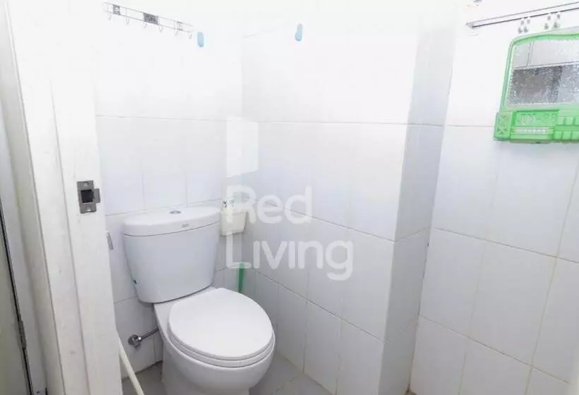 ペンション Redliving Apartemen Grand Sentraland   At Properti Tower Pink