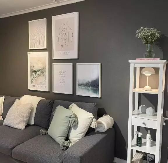 ペンション Room In Apartment   Apartment With One Bedrooms And Parking In The City Of Stavanger