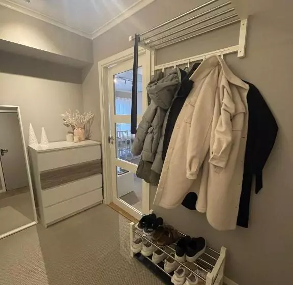 ペンション Room In Apartment   Apartment With One Bedrooms And Parking In The City Of Stavanger