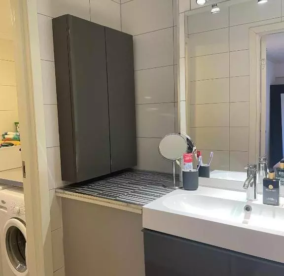 ペンション Room In Apartment   Apartment With One Bedrooms And Parking In The City Of Stavanger
