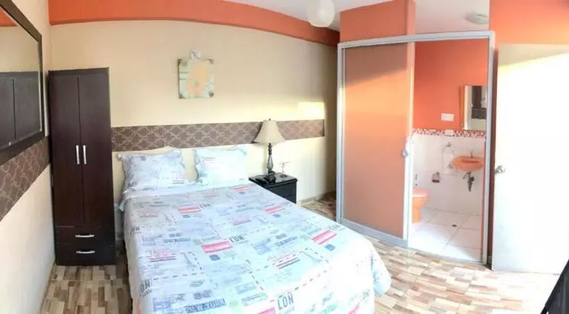 ペンション Trujillo Guesthouse